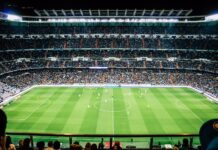 Fussballstadien, welche sind die größten? soccer field