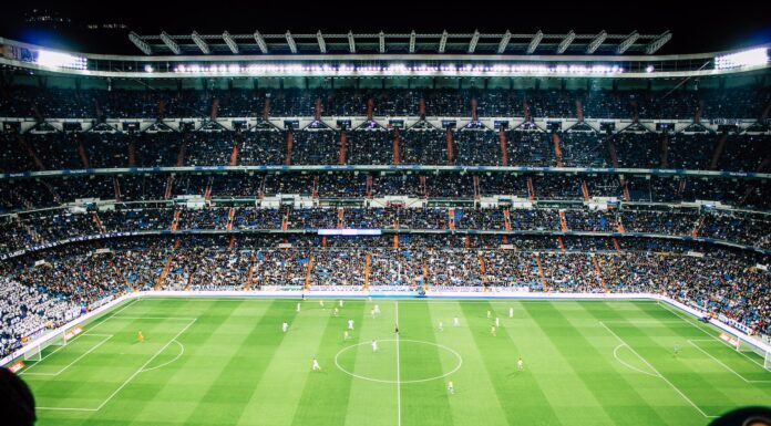 Fussballstadien, welche sind die größten? soccer field